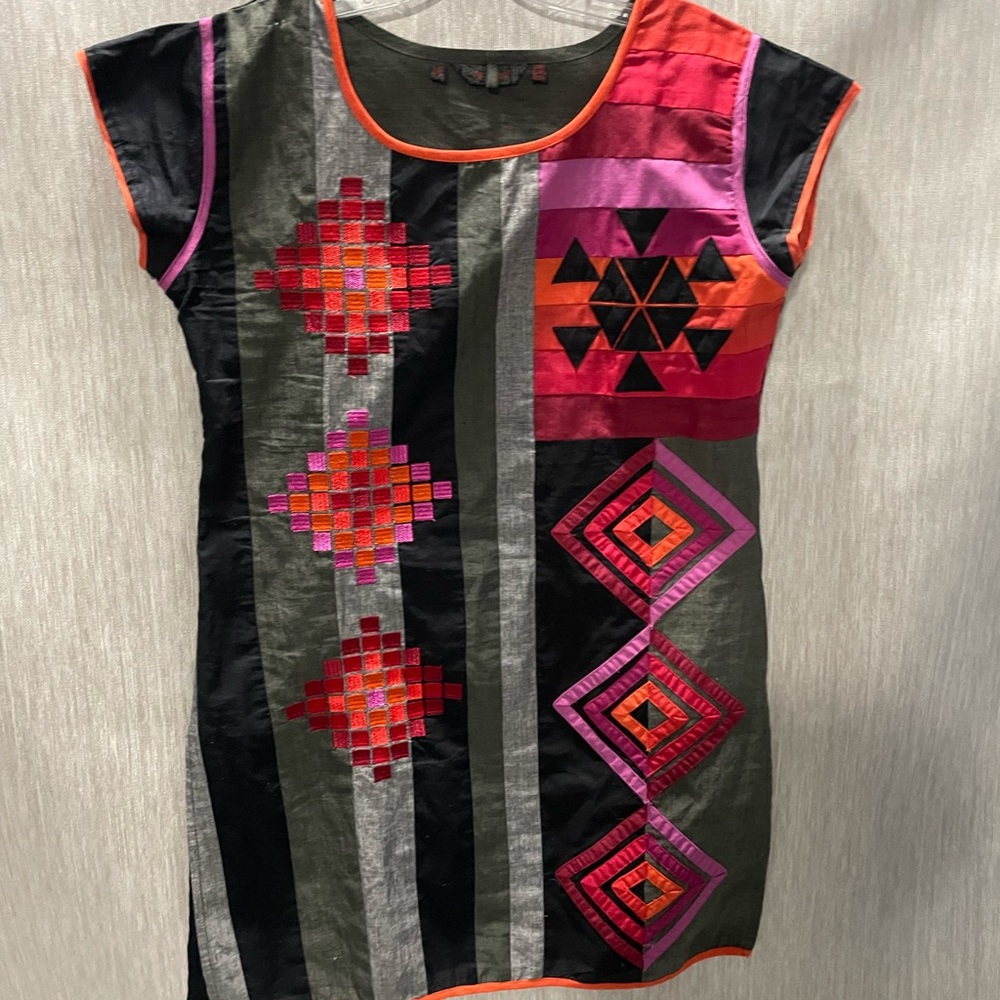 XXL DRESS can be worn as a top.